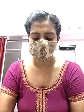 Snapshot of Tamil-Meenu12 chatting on May 7, 2026, 6:28 am Tamil-Meenu12 online show from May 7, 2026, 6:28 am