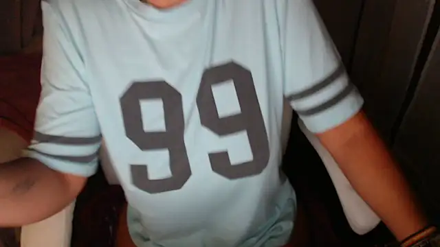 Snapshot of Nat_X chatting on September 24, 2025, 6:20 am Nat X online show from September 24, 2025, 6:20 am