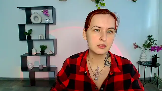RubyHolmess online show from September 12, 2025, 12:16 pm