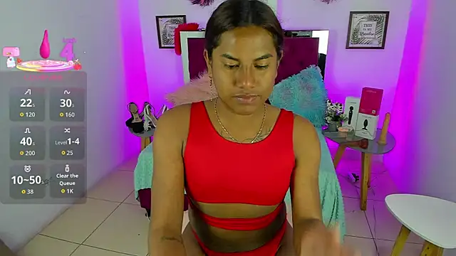 Khloee f w online show from September 20, 2025, 1:38 pm