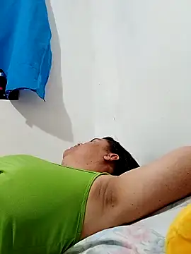 yaneth  online show from September 18, 2025, 12:35 am