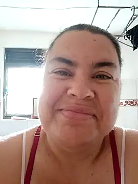 yaneth  online show from September 25, 2025, 1:28 pm