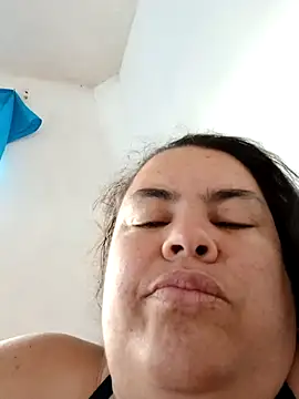 yaneth  online show from September 26, 2025, 3:30 pm