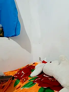 yaneth  online show from October 14, 2025, 11:36 pm