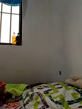 yaneth  online show from October 24, 2025, 1:54 pm