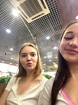 Juice Bunny online show from September 18, 2025, 7:33 am