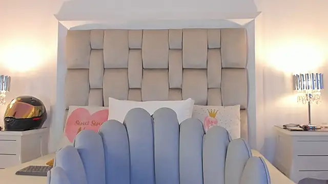 Snapshot of b3k_afrodict chatting on October 15, 2025, 12:02 pm b3k afrodict online show from October 15, 2025, 12:02 pm