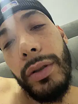 Snapshot of Apolo0608 chatting on October 17, 2025, 3:54 am Apolo0608 online show from October 17, 2025, 3:54 am