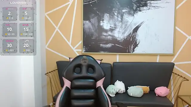 olivia russo  online show from April 5, 2026, 1:07 pm