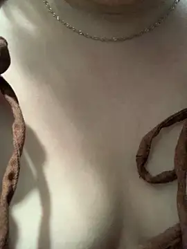 Snapshot of yang-2269 chatting on February 24, 2026, 9:04 pm yang-2269 online show from February 24, 2026, 9:04 pm