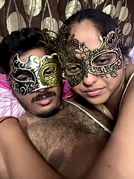 Snapshot of VVcouple chatting on October 24, 2025, 6:18 pm VVcouple online show from October 24, 2025, 6:18 pm