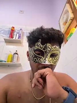 Snapshot of VVcouple chatting on November 7, 2025, 10:31 am VVcouple online show from November 7, 2025, 10:31 am