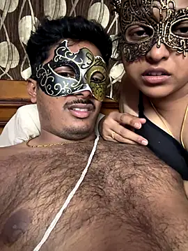 Snapshot of VVcouple chatting on October 5, 2025, 4:31 pm VVcouple online show from October 5, 2025, 4:31 pm