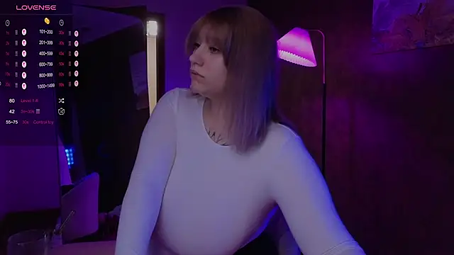 Morvelyn online show from October 14, 2025, 5:02 pm