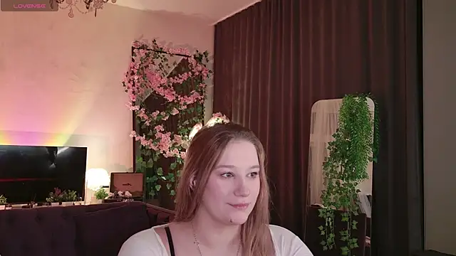 Morvelyn online show from May 13, 2026, 11:01 pm