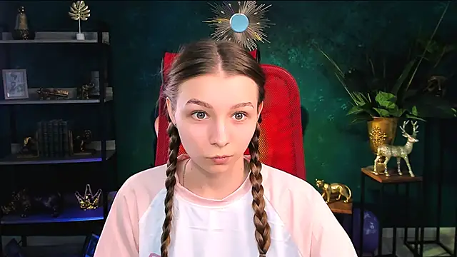 JulieDaniel online show from November 10, 2025, 8:41 am