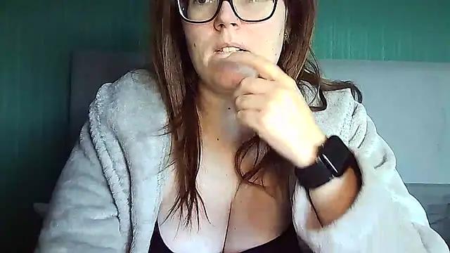Curvy-BellaX online show from September 16, 2025, 10:16 am