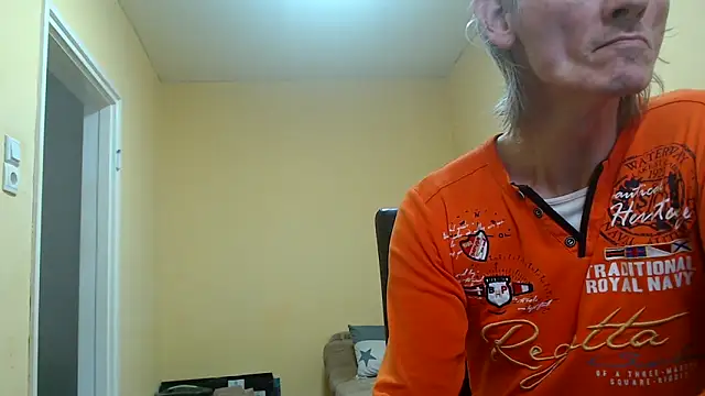 k74robert online show from November 30, 2025, 1:01 pm