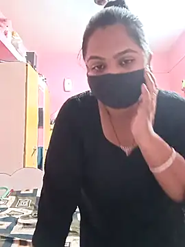 biggbobbsgirl online show from September 26, 2025, 6:37 pm