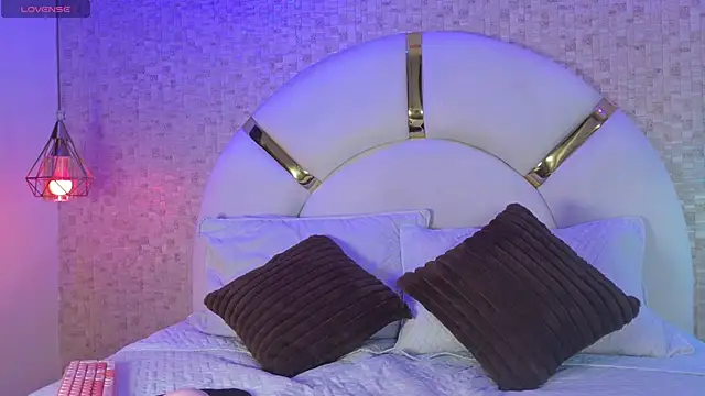 Snapshot of marcela_rojas chatting on October 3, 2025, 11:34 am marcela rojas online show from October 3, 2025, 11:34 am