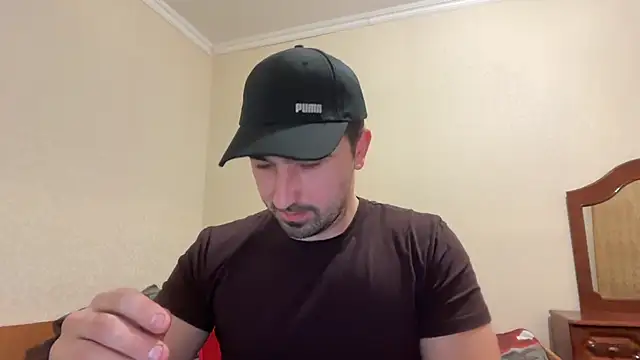 Snapshot of Hard_to_Obey chatting on January 16, 2026, 6:23 pm Hard to Obey online show from January 16, 2026, 6:23 pm