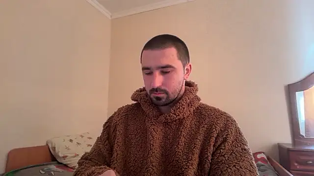 Snapshot of Hard_to_Obey chatting on February 1, 2026, 11:19 am Hard to Obey online show from February 1, 2026, 11:19 am