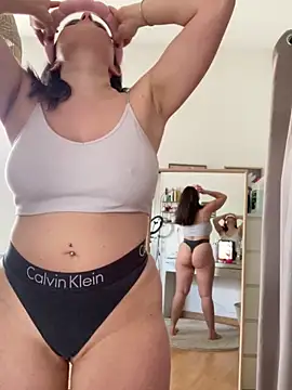 Snapshot of chloedlm5 chatting on February 2, 2026, 9:30 am chloedlm5 online show from February 2, 2026, 9:30 am