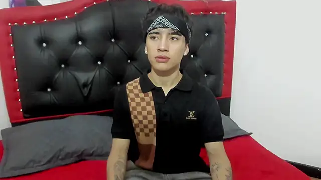 Thiago Divine  online show from October 20, 2025, 8:53 pm