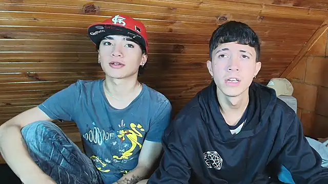 Thiago Divine  online show from November 3, 2025, 8:34 pm