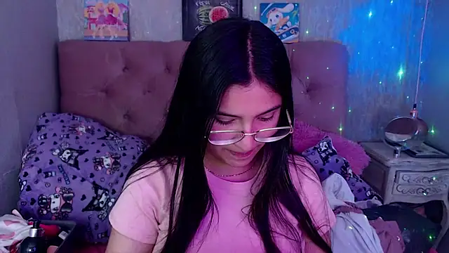 Snapshot of laurenelove chatting on October 12, 2025, 2:57 am laurenelove online show from October 12, 2025, 2:57 am