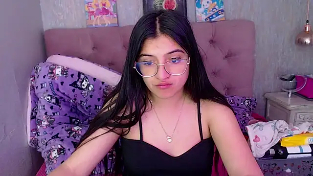 Snapshot of laurenelove chatting on October 24, 2025, 4:22 am laurenelove online show from October 24, 2025, 4:22 am