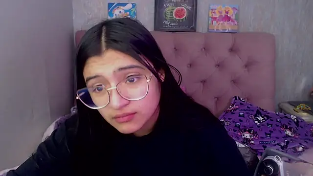 Snapshot of laurenelove chatting on September 23, 2025, 3:35 am laurenelove online show from September 23, 2025, 3:35 am