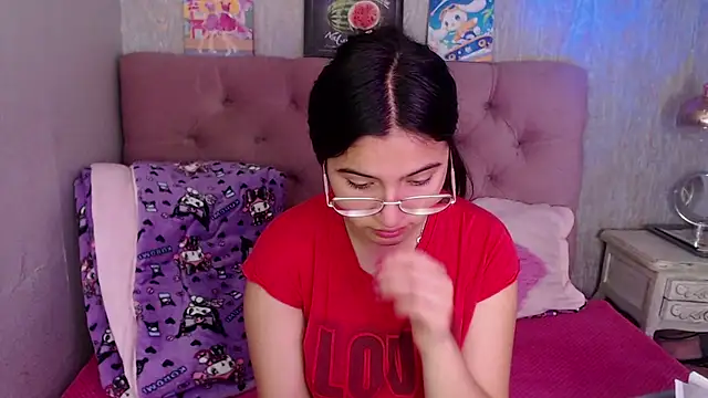 Snapshot of laurenelove chatting on October 14, 2025, 3:51 am laurenelove online show from October 14, 2025, 3:51 am