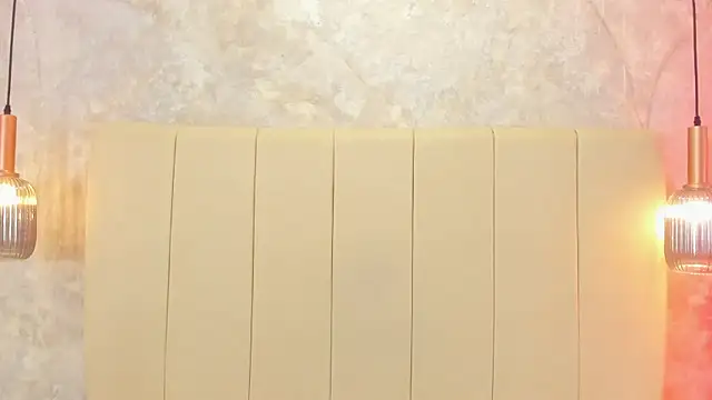 nayiraa  online show from October 9, 2025, 11:44 am