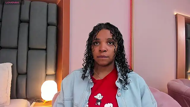 LisaMendez online show from March 25, 2026, 3:39 am