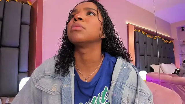 LisaMendez online show from December 16, 2025, 3:55 am