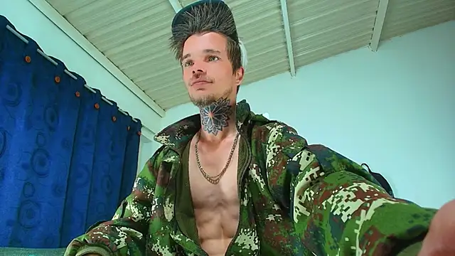 Snapshot of Gold_Loyal77 chatting on October 16, 2025, 3:37 am Gold Loyal77 online show from October 16, 2025, 3:37 am