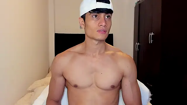 Snapshot of stylish_men chatting on September 25, 2025, 3:51 pm stylish men online show from September 25, 2025, 3:51 pm