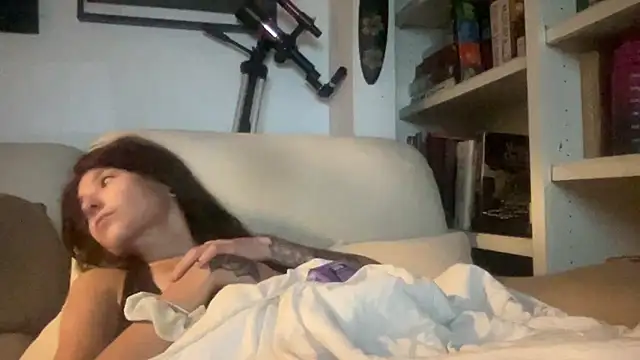 Snapshot of dddasani chatting on October 1, 2025, 2:32 pm dddasani online show from October 1, 2025, 2:32 pm