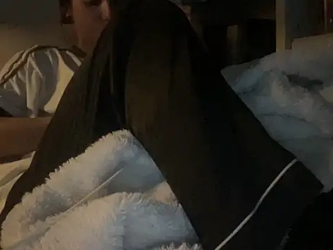 Snapshot of dddasani chatting on October 2, 2025, 2:37 am dddasani online show from October 2, 2025, 2:37 am