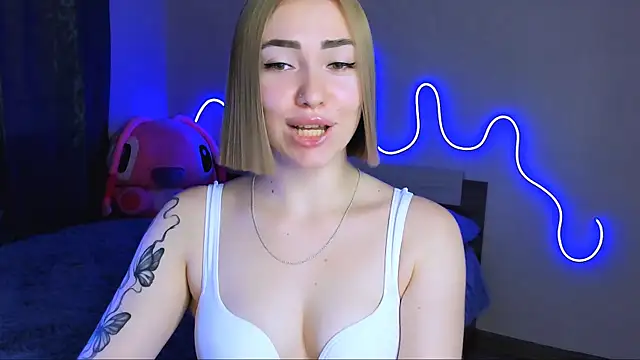 Snapshot of LaraKrein_lk chatting on September 24, 2025, 12:11 pm LaraKrein lk online show from September 24, 2025, 12:11 pm