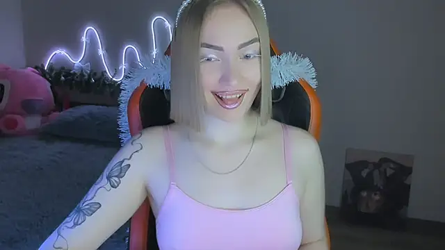 LaraKrein lk online show from December 19, 2025, 3:36 pm