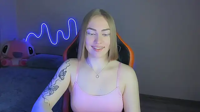 LaraKrein lk online show from November 12, 2025, 1:26 pm