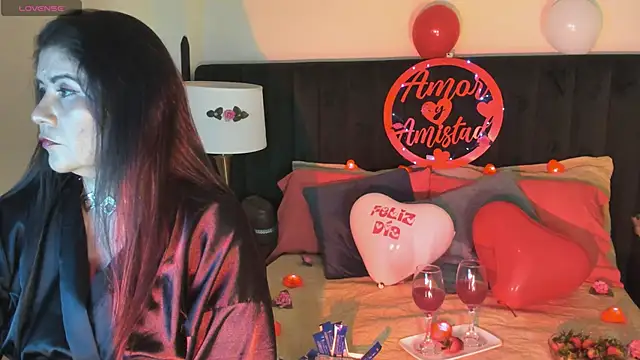 Snapshot of kiraGeiner chatting on September 20, 2025, 4:45 pm kiraGeiner online show from September 20, 2025, 4:45 pm