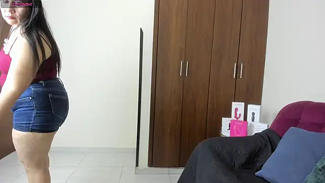 Snapshot of kiraGeiner chatting on November 27, 2025, 2:23 am kiraGeiner online show from November 27, 2025, 2:23 am