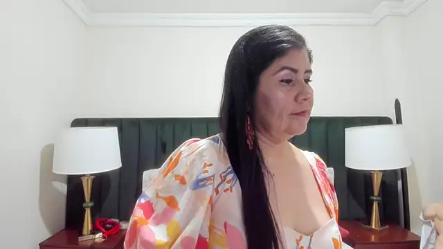 Snapshot of kiraGeiner chatting on October 16, 2025, 9:50 am kiraGeiner online show from October 16, 2025, 9:50 am