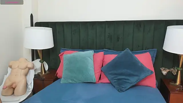 Snapshot of kiraGeiner chatting on September 25, 2025, 3:56 am kiraGeiner online show from September 25, 2025, 3:56 am