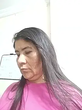 Snapshot of kiraGeiner chatting on September 30, 2025, 11:00 pm kiraGeiner online show from September 30, 2025, 11:00 pm