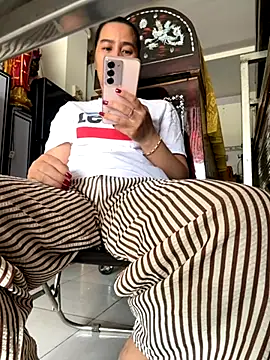 sharon-Hanna online show from October 14, 2025, 2:01 am