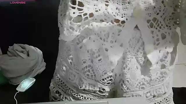 Snapshot of Owe_chan chatting on October 11, 2025, 2:29 pm Owe chan online show from October 11, 2025, 2:29 pm